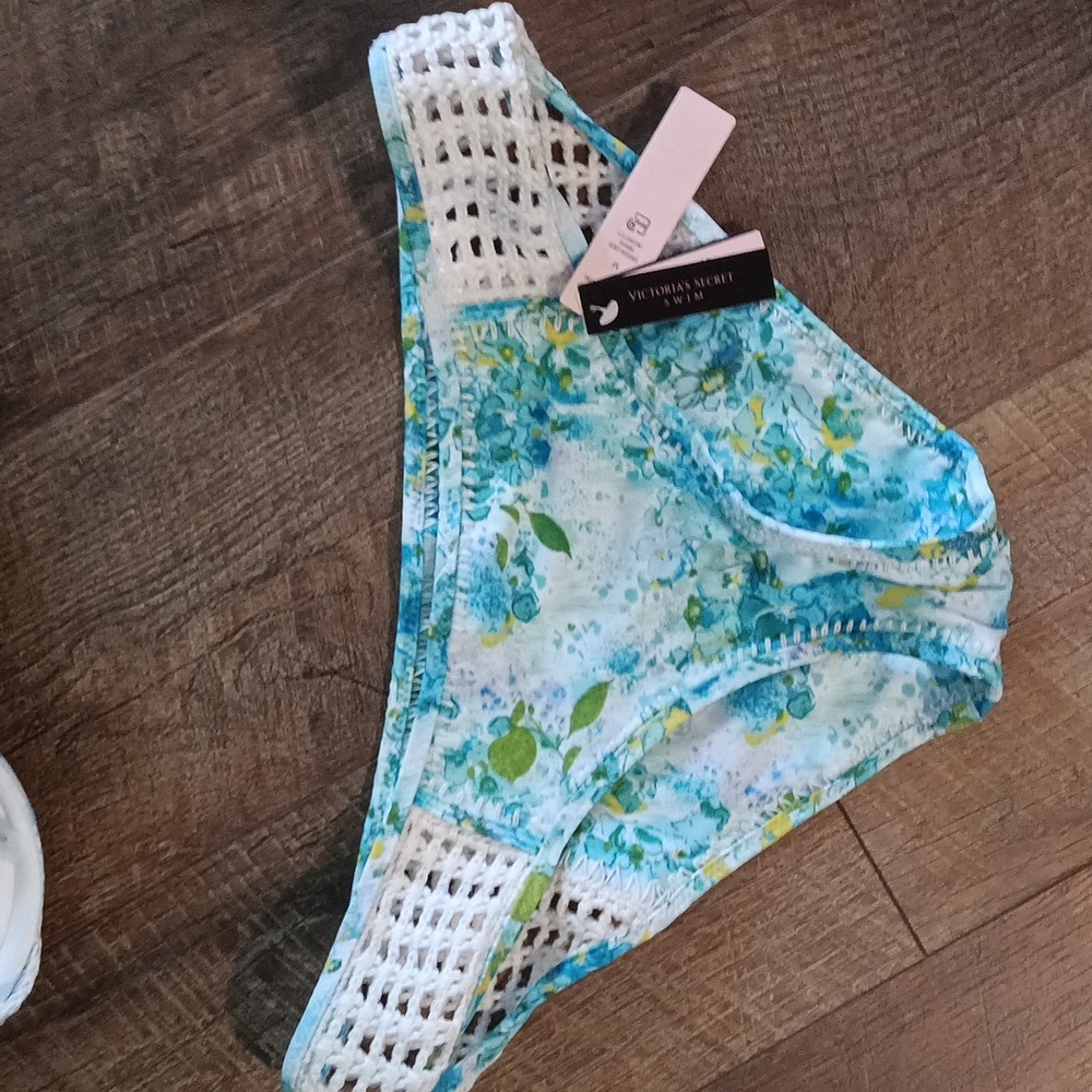 Victoria Secret swim Bikini NWT floral crocet💙💙💙 - Picture 7 of 12